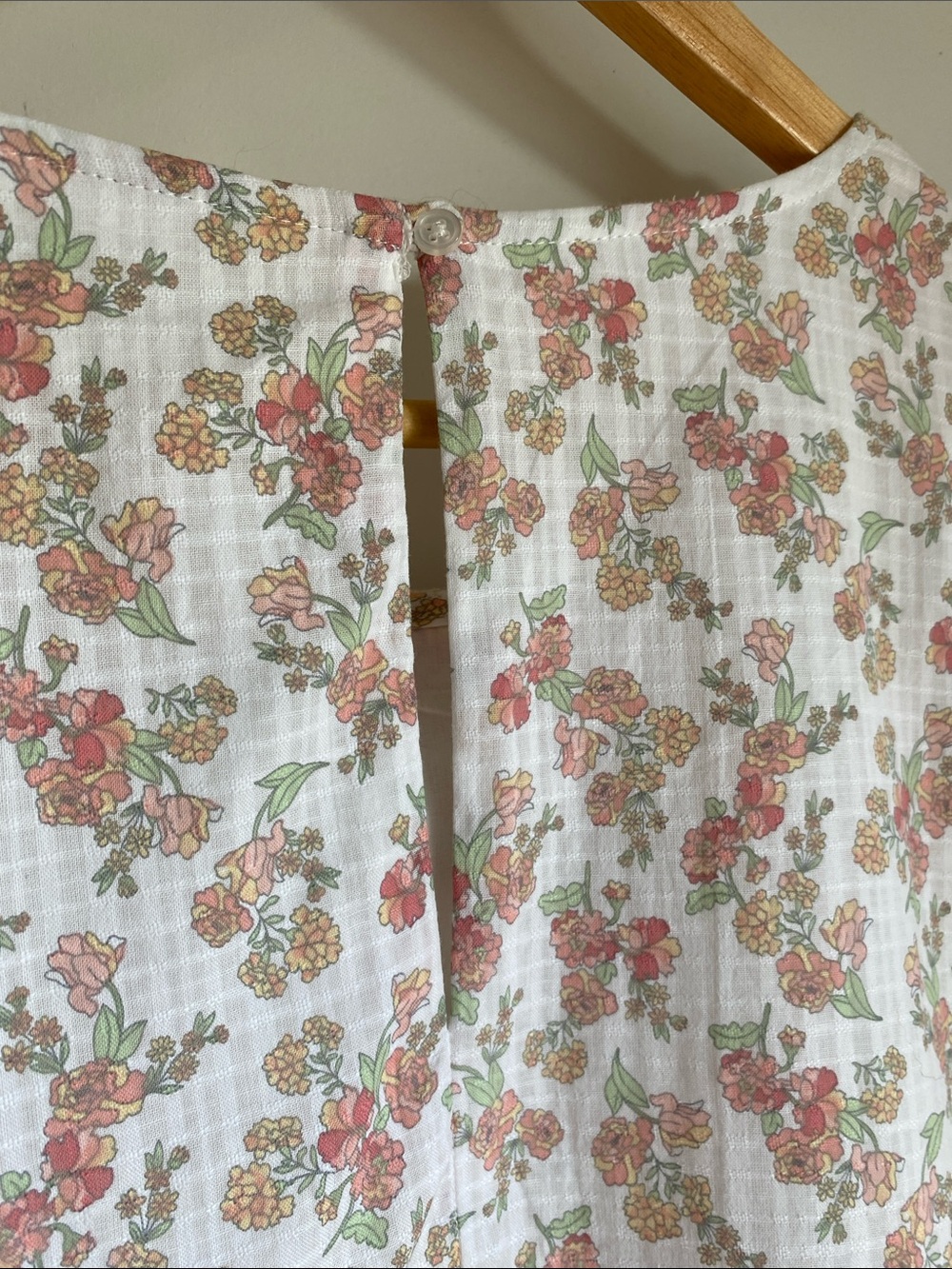 Joe Fresh x Jillian Harris White Floral Tiered Dress with Peach Pink Accents - Picture 4 of 8